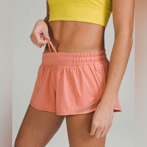 Lululemon Hotty Hot Low-Rise Lined Short 2.5"